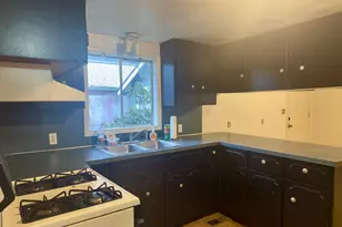 1323 Hawthorne St, Sweet Home, OR 97386 - Photo 3