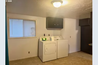 1323 Hawthorne St, Sweet Home, OR 97386 - Photo 11