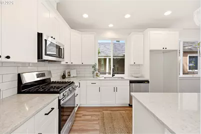 6336 SE 84th Pl, Portland, OR 97266 - Photo 9