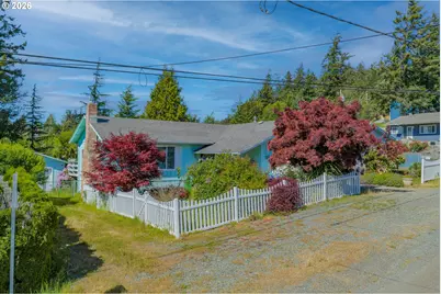 1707 View St, Myrtle Point, OR 97458 - Photo 3