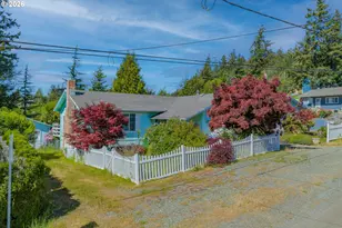 1707 View St, Myrtle Point, OR 97458 - Photo 3