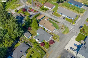 1707 View St, Myrtle Point, OR 97458 - Photo 9