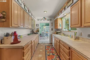 1707 View St, Myrtle Point, OR 97458 - Photo 21