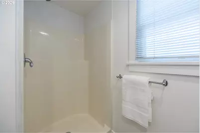 1629 E 24th Ave, Eugene, OR 97403 - Photo 29