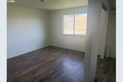1300 SW 10th Ct, Pendleton, OR 97801 - Photo 9