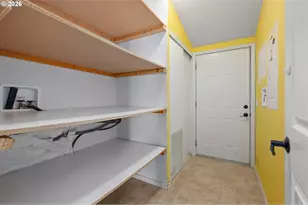 5340 Golden Eagle Dr, Eugene, OR 97402 - Photo 35