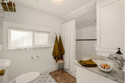 2243 SE Ladd Ave, Portland, OR 97214 - Photo 21
