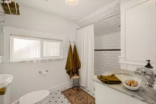 2243 SE Ladd Ave, Portland, OR 97214 - Photo 21