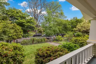 2243 SE Ladd Ave, Portland, OR 97214 - Photo 3