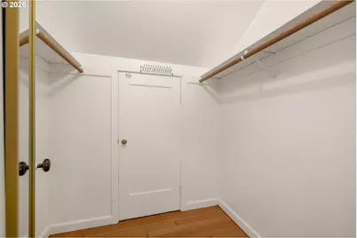 2243 SE Ladd Ave, Portland, OR 97214 - Photo 23