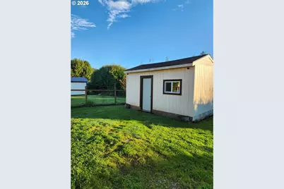 1195 Idaho Ave, Coos Bay, OR 97420 - Photo 37