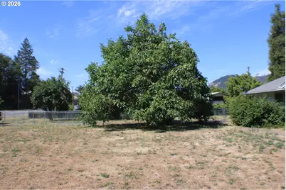 309 N Old Pacific Hwy, Myrtle Creek, OR 97457 - Photo 21