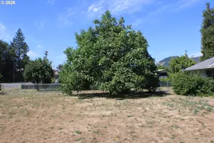 309 N Old Pacific Hwy, Myrtle Creek, OR 97457 - Photo 21