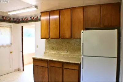 309 N Old Pacific Hwy, Myrtle Creek, OR 97457 - Photo 13