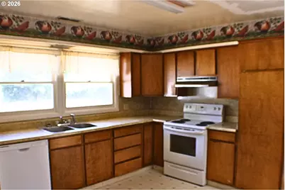309 N Old Pacific Hwy, Myrtle Creek, OR 97457 - Photo 11