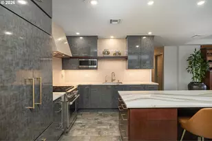 836 S Curry St, Portland, OR 97239 - Photo 9