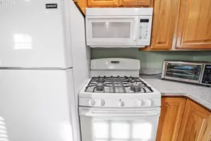 1864 4th St, Astoria, OR 97103 - Photo 7