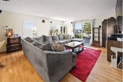 1864 4th St, Astoria, OR 97103 - Photo 3