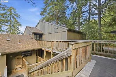223 Trailside Loop, Eugene, OR 97405 - Photo 3