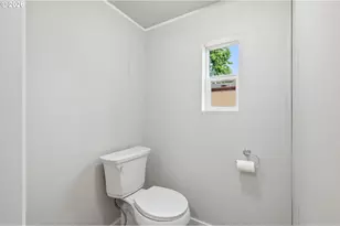 4475 Franklin Blvd, Eugene, OR 97403 - Photo 11