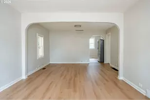 12106 SE Market St, Portland, OR 97216 - Photo 3
