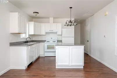 12106 SE Market St, Portland, OR 97216 - Photo 21