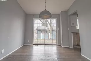 35 SE 90th Ave, Portland, OR 97216 - Photo 7