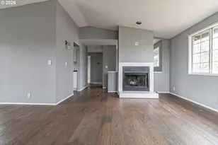 35 SE 90th Ave, Portland, OR 97216 - Photo 5