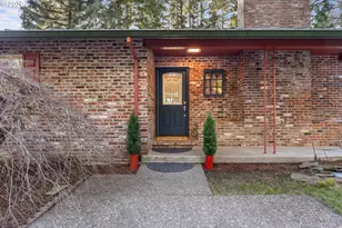 32570 Glen View Ln, Scappoose, OR 97056 - Photo 3