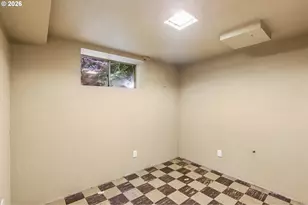 3410 NE Lombard Ct, Portland, OR 97211 - Photo 37