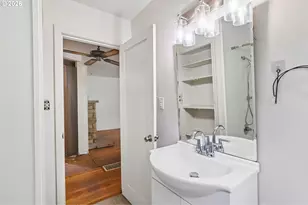 3410 NE Lombard Ct, Portland, OR 97211 - Photo 21