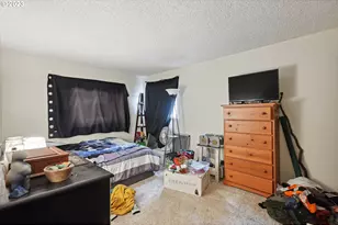 9630 SE Foster Rd, Portland, OR 97266 - Photo 3