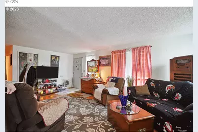 9630 SE Foster Rd, Portland, OR 97266 - Photo 13