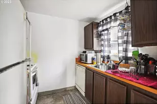 9630 SE Foster Rd, Portland, OR 97266 - Photo 17