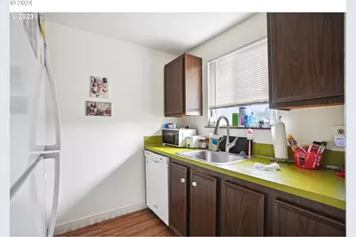 9630 SE Foster Rd, Portland, OR 97266 - Photo 23