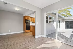 839 W Luellen Dr, Roseburg, OR 97471 - Photo 19