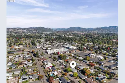 839 W Luellen Dr, Roseburg, OR 97471 - Photo 45