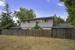 993 N Cloverleaf Loop, Springfield, OR 97477 - Photo 13