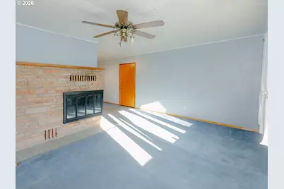 3738 Pennsylvania St, Longview, WA 98632 - Photo 3