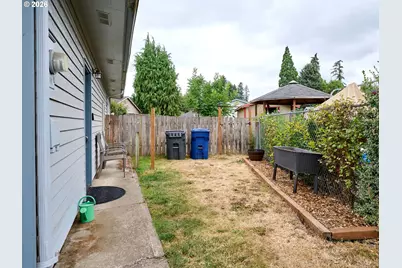 850 Marion St, Woodburn, OR 97071 - Photo 35