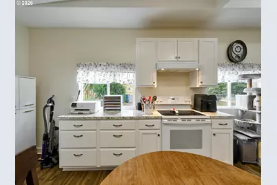 850 Marion St, Woodburn, OR 97071 - Photo 27