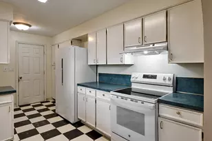 850 Marion St, Woodburn, OR 97071 - Photo 9