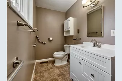 850 Marion St, Woodburn, OR 97071 - Photo 15