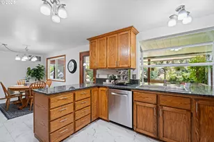 7225 SW Juniper Terrace, Beaverton, OR 97008 - Photo 9