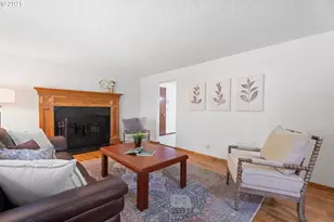 7225 SW Juniper Terrace, Beaverton, OR 97008 - Photo 3