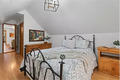 7225 SW Juniper Ter, Beaverton, OR 97008 - Photo 27