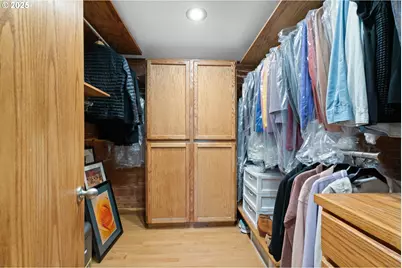 7225 SW Juniper Ter, Beaverton, OR 97008 - Photo 17