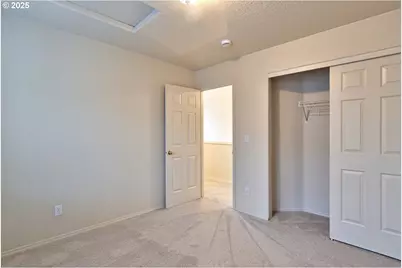 1380 NE Birkshire Ct, Hillsboro, OR 97124 - Photo 23