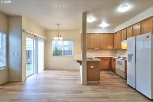 1380 NE Birkshire Ct, Hillsboro, OR 97124 - Photo 9