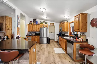 15212 SE River Forest Dr, Milwaukie, OR 97267 - Photo 7